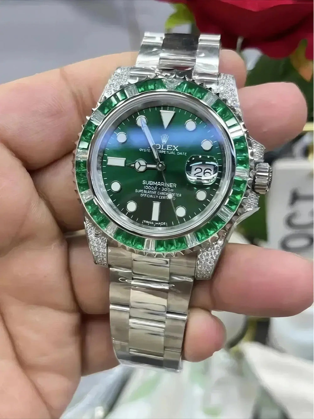 Submariner Date, 18K White Gold Diamonds Emerald UNWORN, 40mm