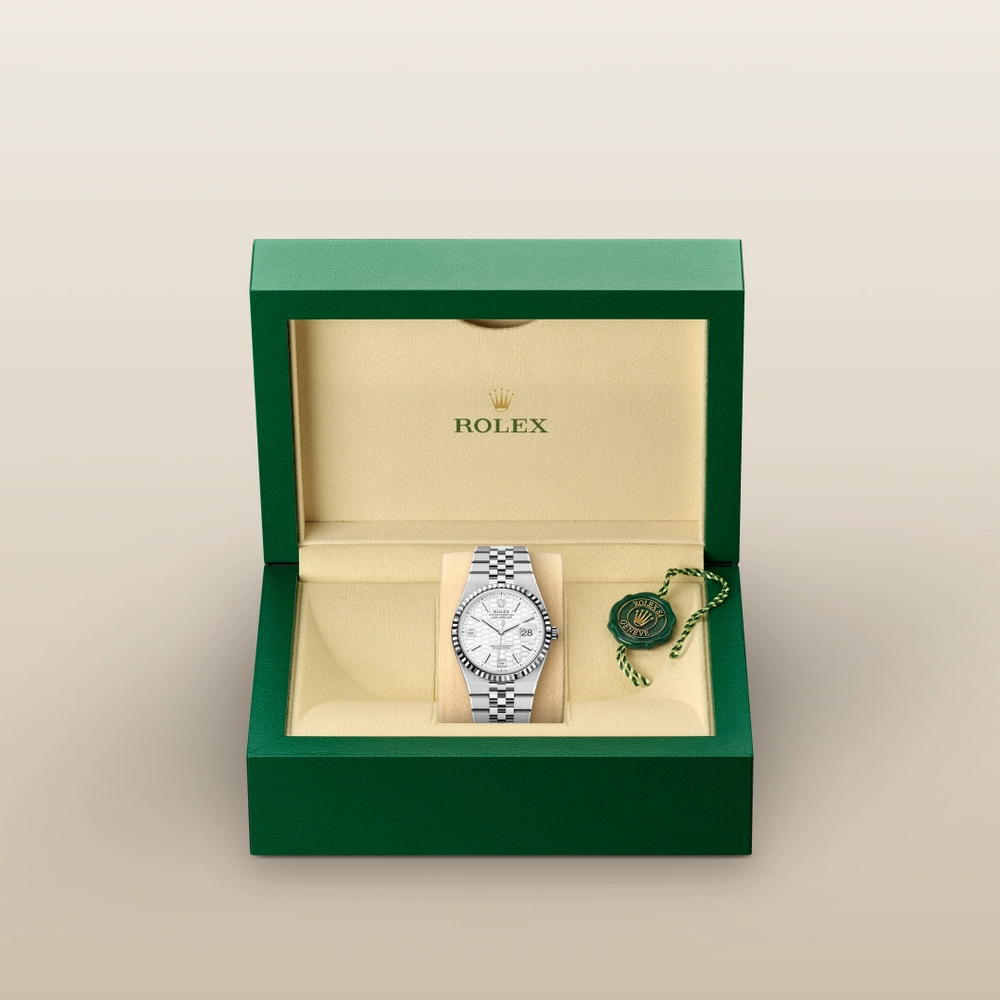 Land-Dweller 36mm Oystersteel & White Gold M127234-0001