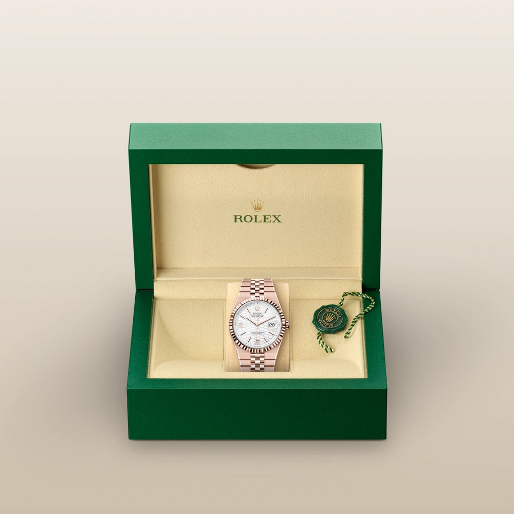 Land-Dweller 40mm Oyster Everose Gold M127335-0001